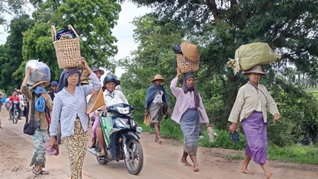 ခင်ဦးက ‌စစ်ဘေးရှောင်တွေ 