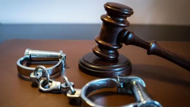 '5 மணிநேரம் குளத்துக்கு அடியில் தாமரைத் தண்டு மூலம் சுவாசித்தேன்' - திருடன் சிக்கியது எப்படி? 