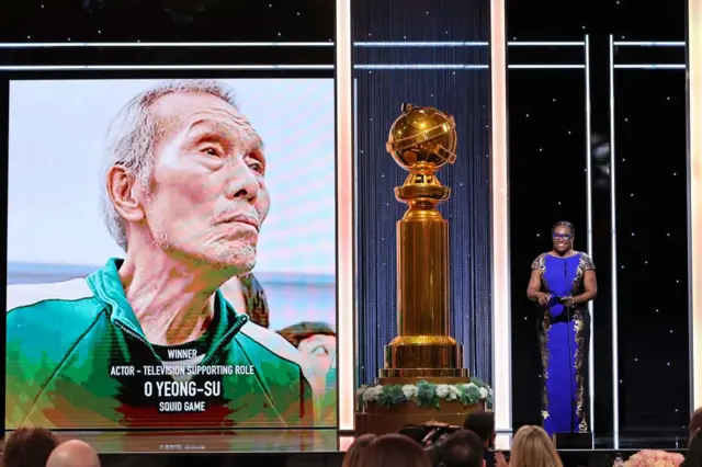 O Yeong-su ganando el Globo de Oro