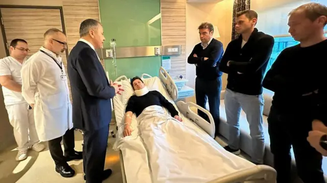 علی یرلی‌کایا، وزیر کشور ترکیه، امروز در بیمارستان با خلیل اوموت ملر دیدار کرد