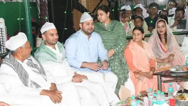 तेजस्वी के परिवार के साथ नीतीश