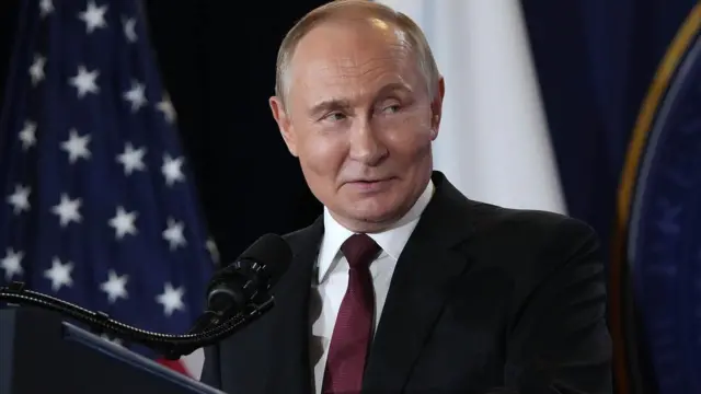 俄羅斯總統弗拉基米爾·普京在記者會上發表聲明