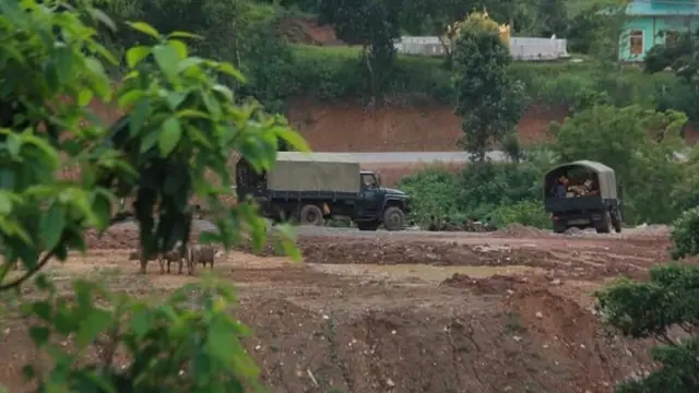 လွိုင်ကော်ကိုသွားနေတဲ့ စစ်ကောင်စီတပ်တွေ