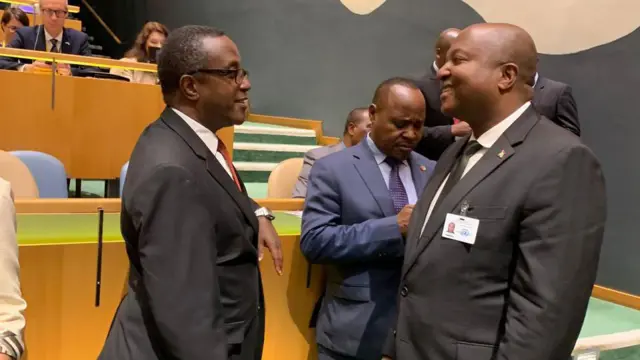 Vincent Biruta (ibumoso) na Albert Shingiro bashinzwe ububanyi n'amahanga b'u Rwanda n'u Burundi muri uku kwezi bongeye guhurira i New York