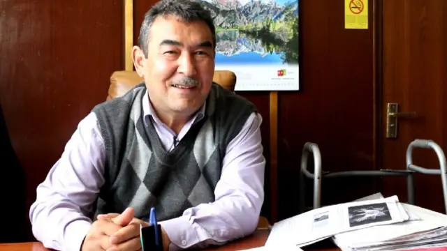 Мурат Уметов атасынын "Кызыл жылдызы" үчүн "чуркоо" ага дем бергенин айтат