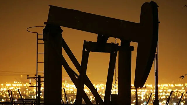 分析师警告,如果持续封锁,6月价格也可能下跌。