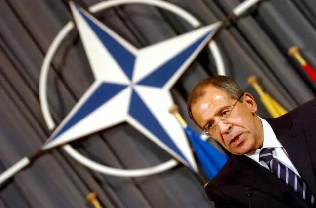 Lavrov 2004-cü ildən Lavrovun məsələlərə, hadisələrə baxışları xeyli dəyişib. 