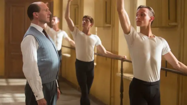 В "Белой вороне" Рэйф Файнс сыграл роль Александра Пушкина - любимого учителя Нуреева в Вагановском училище