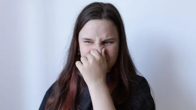 துர்நாற்றம் 