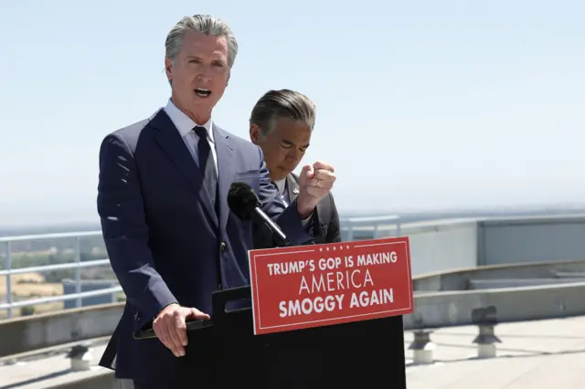 O governador da Califórnia, Gavin Newsom