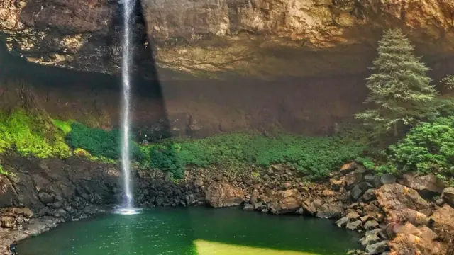 பயணங்கள் மூலம் பாடங்களை கற்கிறேன்