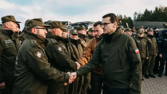 Visitaaposta gratis pixbetMateusz Morawiecki a uma unidade militar na fronteira