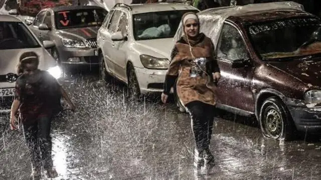 عاصفة وأمطار في خان يونس