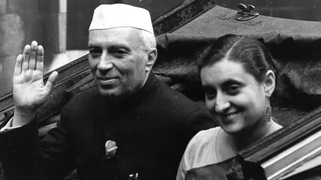 जवाहरलाल नेहरू और इंदिरा गांधी