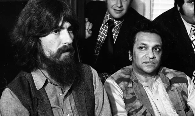 जॉर्ज हॅरिसन आणि रवी शंकर 