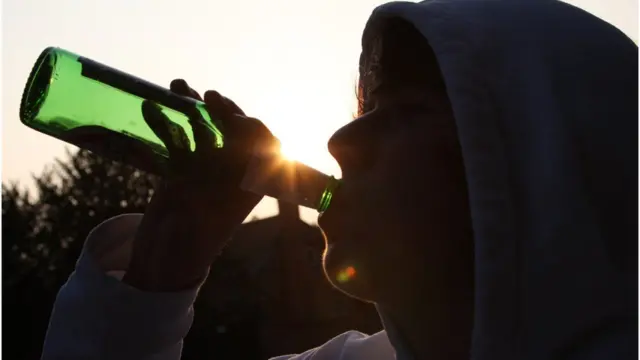 дете која пије