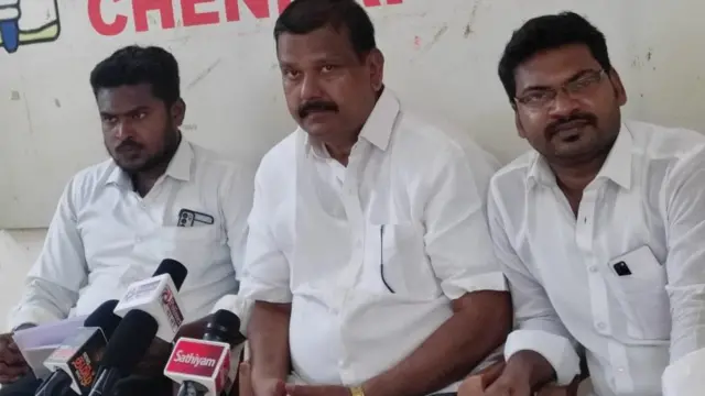 மனுதாரர்