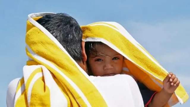 ਗਰਮੀ ਵਿੱਚ ਬੱਚਾ