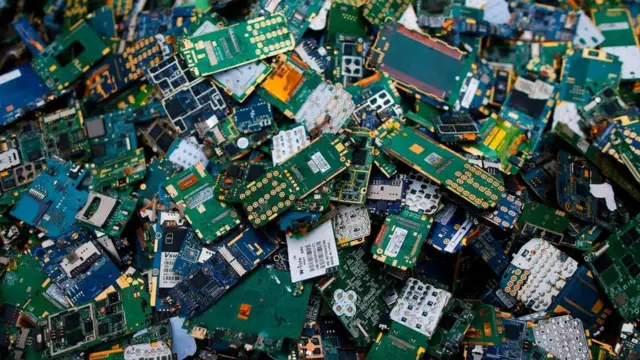 Pabrik ekstraksi logam tanah jarang di Prancis