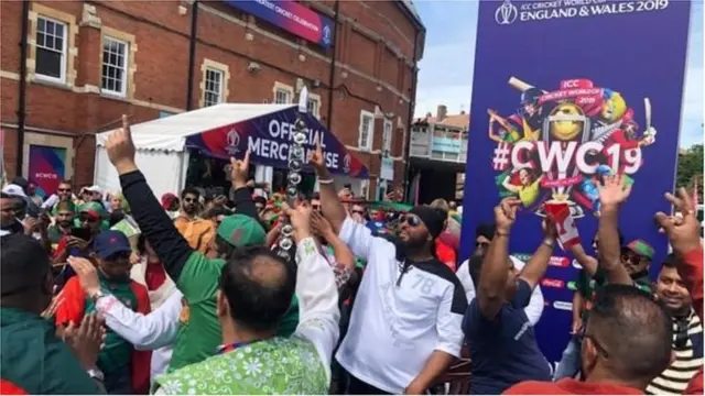 যুক্তরাজ্য প্রবাসীদের এবারের ঈদ আনন্দে যোগ হয়েছে ক্রিকেট বিশ্বকাপ