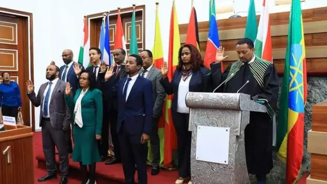 የሕዝብ ተወካዮች ምክር ቤት ትናንት መጋቢት 29/2014 ዓ.ም. ለኢትዮጵያ መገናኛ ብዙኃን ባለሥልጣን የሾማቸው 9 የቦርድ አባላት።