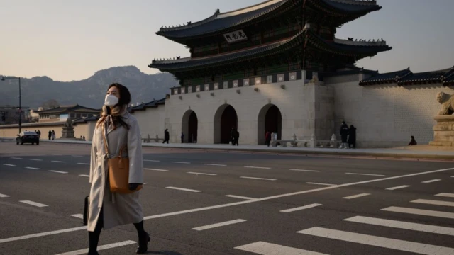 마스크 낀 여성