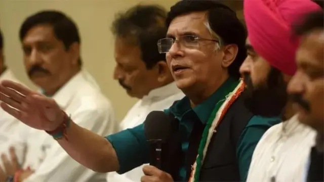 పవన్ ఖేరా