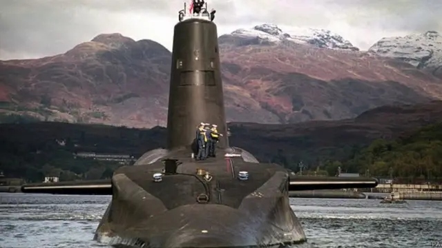 三叉戟核潛艇