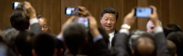 中國國家主席習近平（中）在廈門出席金磚國家工商論壇開幕式（3/9/2017）