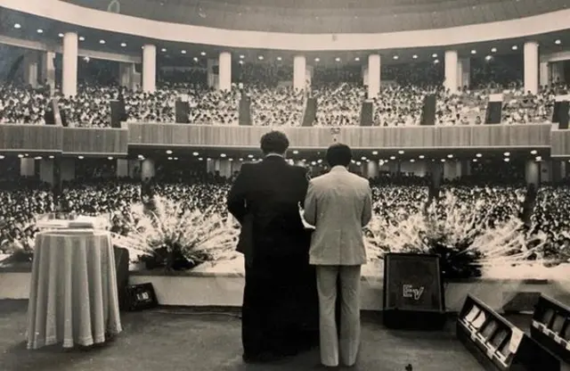 Dr. David Yonggi-Cho wit Dr.Marocco for im US church, King's Cathedral