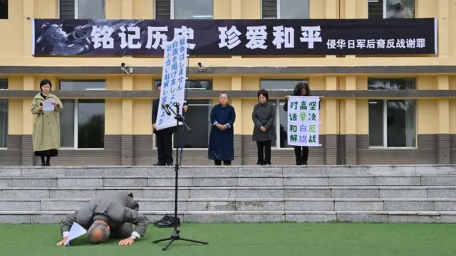 一名日军后裔在中国长春一家小学为侵华历史谢罪（14/09/2024）