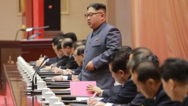 Lãnh đạo Bắc Hàn Kim Jong-un không chịu khuất phục trước sức ép quốc tế