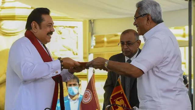 गोटाबाया राजपक्षे आणि महिंदा राजपक्षे