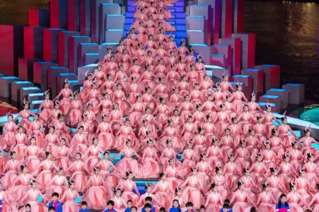 Dabaaldegga sannadka maska