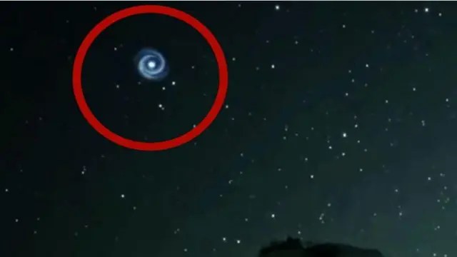 ஹவாயில் வானில் தோன்றிய சுழல்