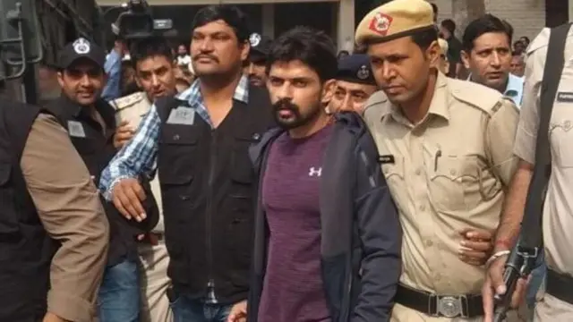 પોલીસ જાપ્તામાં લૉરેન્સ બિશ્નોઈની તસવીર 