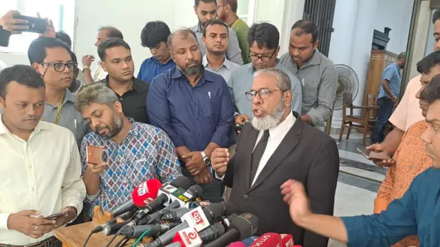 শেখ হাসিনার পক্ষে রাষ্ট্র নিয়োজিত আইনজীবী আমির হোসাইন