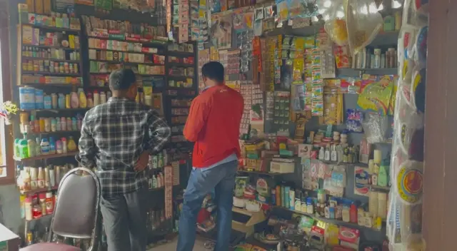 Galeri Kapsul Waktu terletak di Kelurahan Sungai Sapih, Kota Padang, Sumatra Barat.