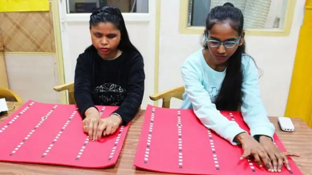 Mbinu iliyotengenezwa na Discovering Hands ni ya gharama ya chini na haihitaji vifaa vya gharama kubwa vya kiufundi