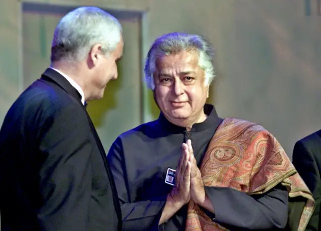 काहिरा में एक फ़िल्म समारोह के दौरान शशि कपूर