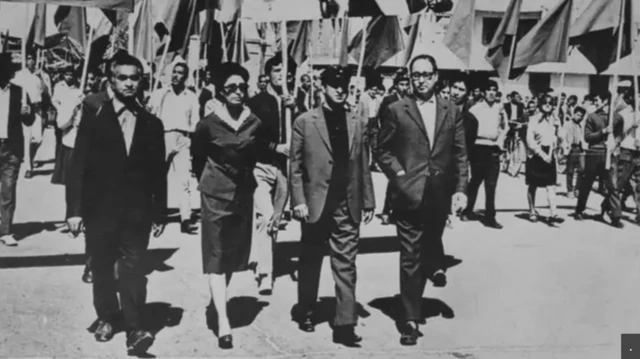 از راست: سلطان‌علی کشتمند، ببرک کارمل، اناهیتا راتب‌زاده و میراکبر خیبر