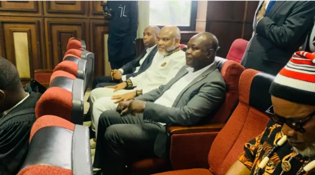Aworan Nnamdi Kanu ni ile ẹjọ