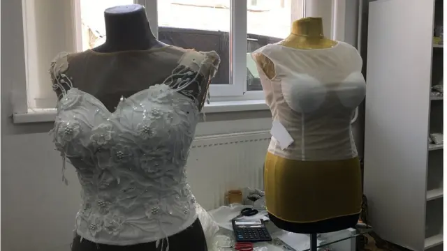 весільні сукні