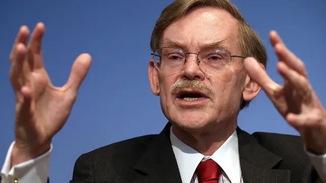 రాబర్ట్ జోలిక్