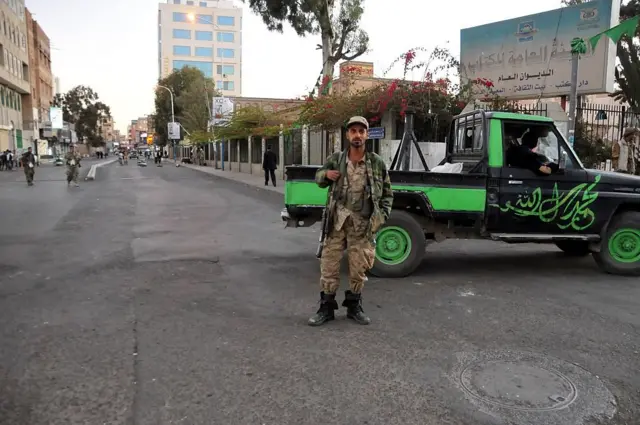 قوات تابعة لحركة أنصار الله الحوثية في العاصمة صنعاء