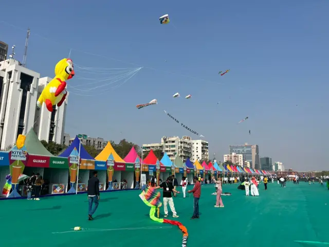 વડા પ્રધાન નરેન્દ્ર મોદીએ જર્મનીના ચાન્સેલર ફ્રિડ્રિખ મર્ત્ઝ સાથે ગાંધી આશ્રમની મુલાકાત લીધી, સાથે પતંગ પણ ચગાવ્યો – ન્યૂઝ અપડેટ