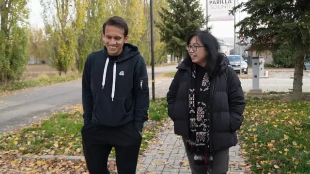 Egy Maulana Vikri dan wartawan BBC News Indonesia Endang Nurdin.
