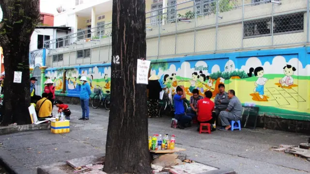 cafe lề đường Trần Cao Vân