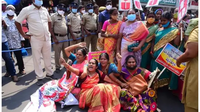 అంగన్ వాడీల ఆందోళన