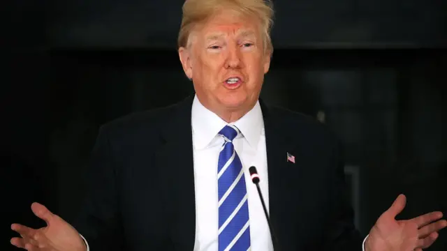 Trump habla de su plan de infraestructura.